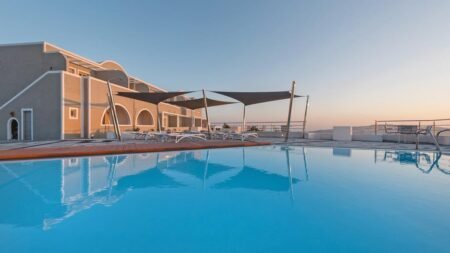 Caldera&apos;s Dolphin Suites